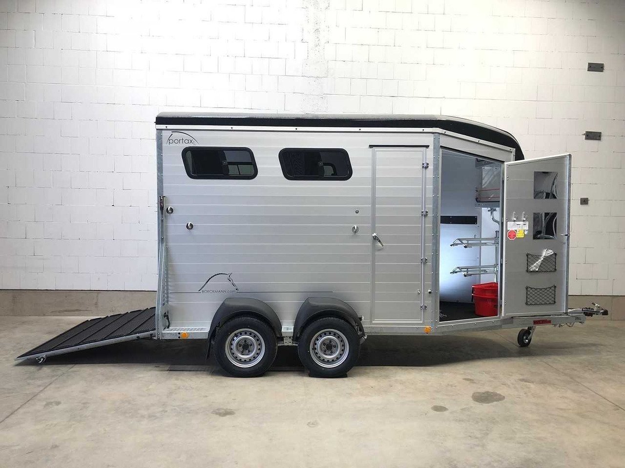 BOECKMANN-Portax-L-SR-Zw-Tur-Pferdeanhanger-Germany_16234_303644769164.jpg