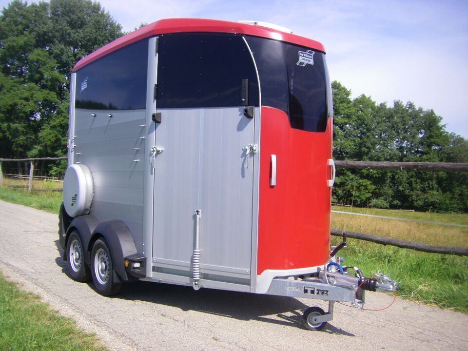 Ivolusnbgd3056.jpg