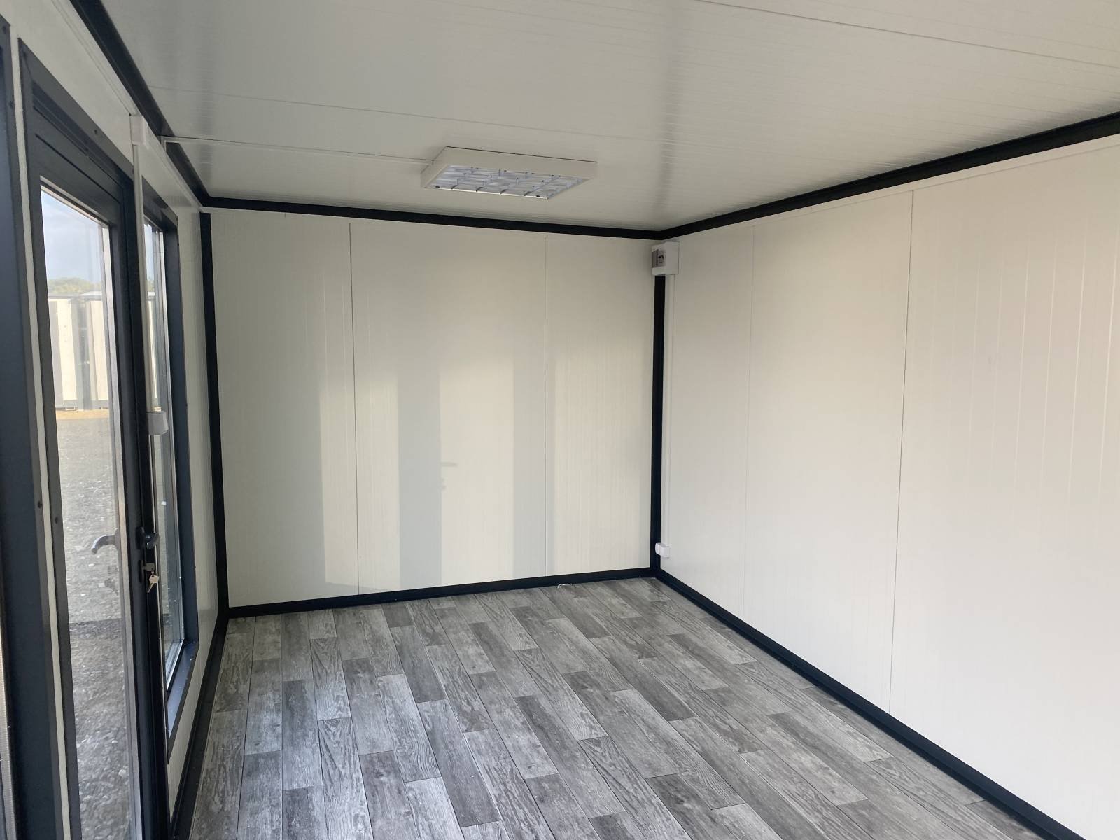 MK2235-pawilon-handlowy-12-min.jpg