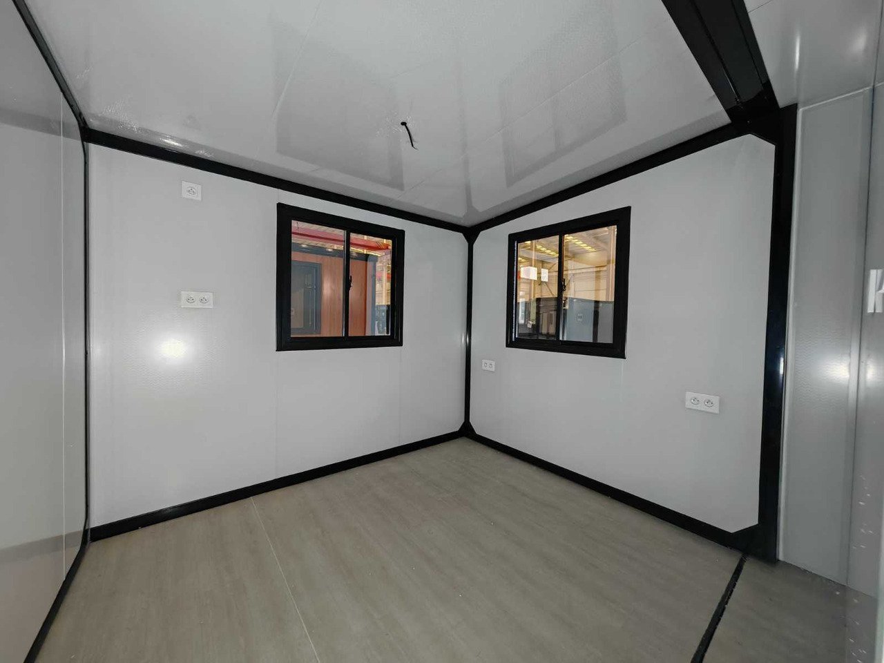 Rhino-Houses-36-5-m2-Zwart-Les-Pays-Bas_8045_6035721663656.jpg