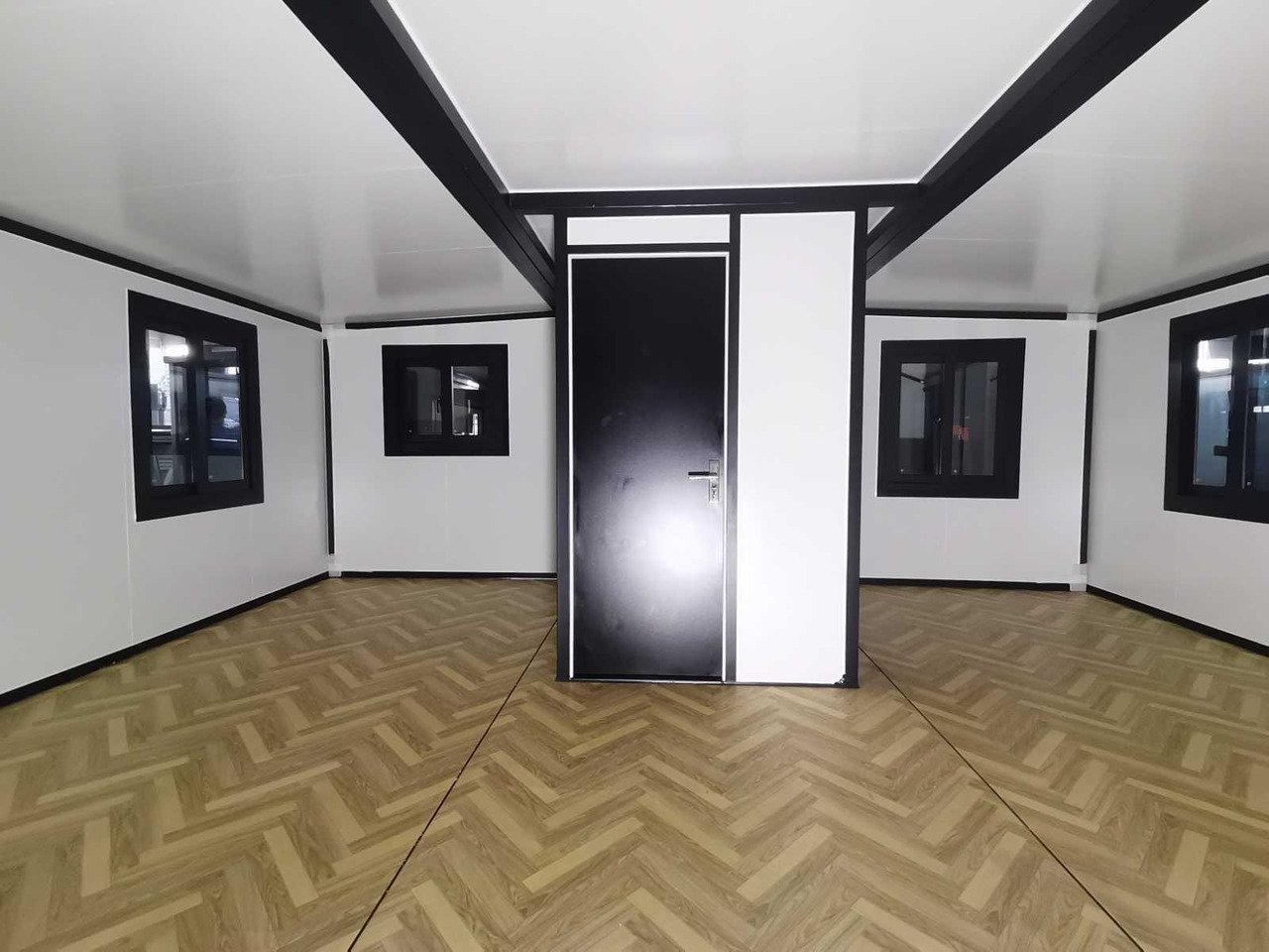 Stahlworks-Deluxe-19ft-20ft-Alankomaat_8045_5989501241865.jpg
