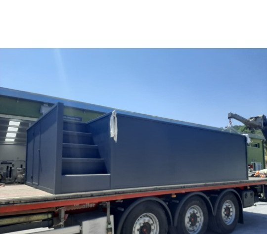 conception-mini-container-piscine-mobile-5m25x2m55x1m26-6.jpg